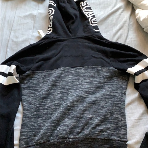 zip up jacket - Picture 2 of 3